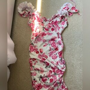 Floral bodycon thigh length dress